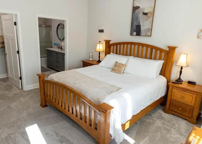 Cozy 2 Bedroom Princeton