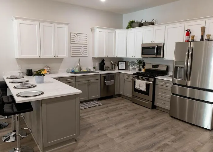 Cozy 2 Bedroom * Princeton