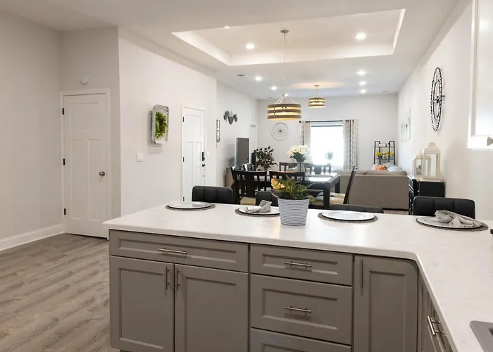 Cozy 2 Bedroom Apartment Princeton